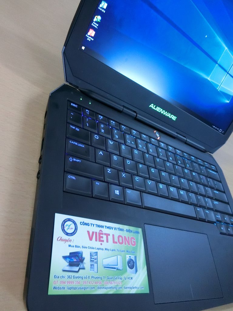 laptop-cu-dell-ALIENWARE_M13-core_i7_2-1