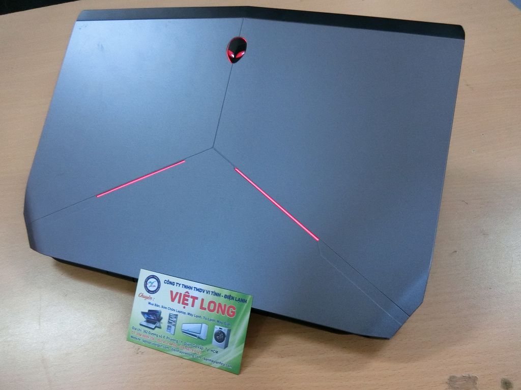 laptop-cu-dell-alienware_m13-core_i7_16-1