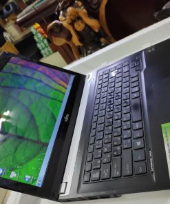 BÁN LAPTOP CU FUJITSU LIFEBOOK UH55/K - CORE I3 ĐỜI 3 - 4G - 500G