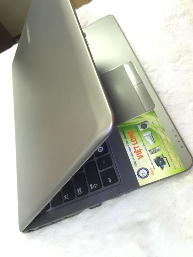 laptop-cu-samsung-NP530U3B-core_i5_5