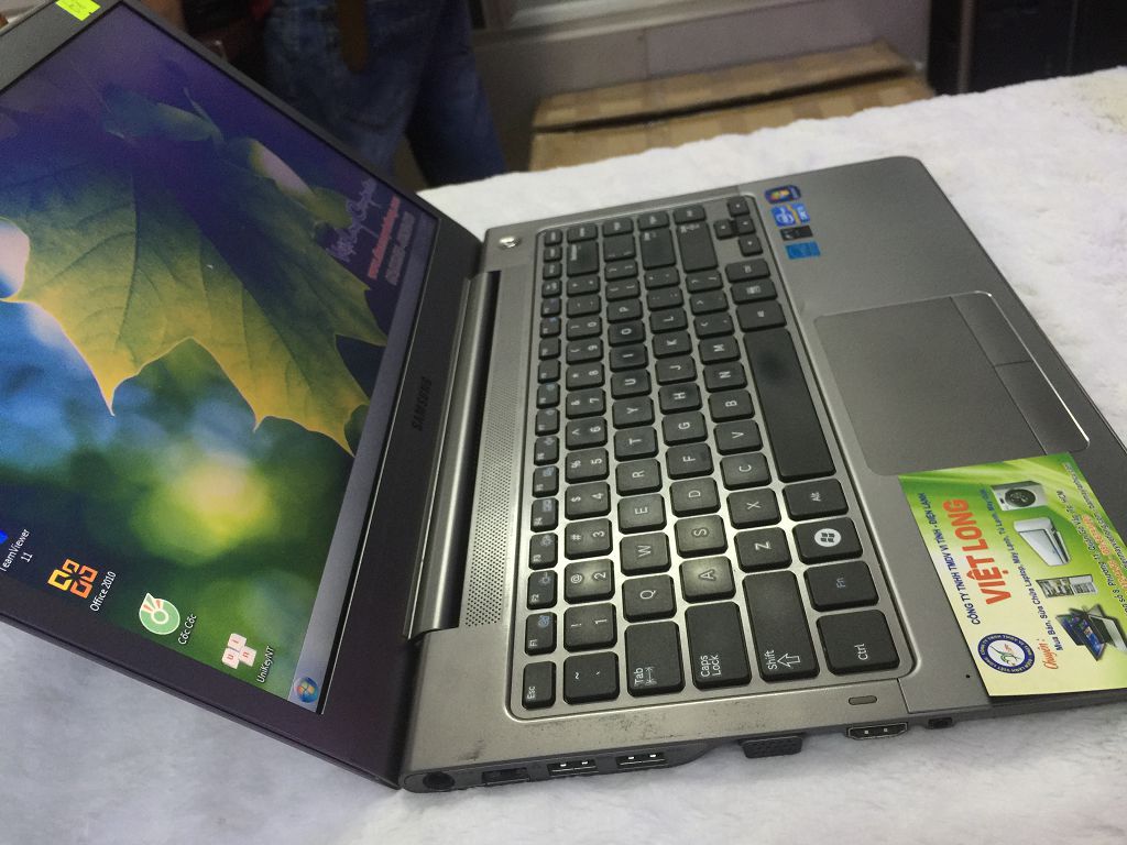 laptop-cu-samsung-np530u3b-core_i5_1