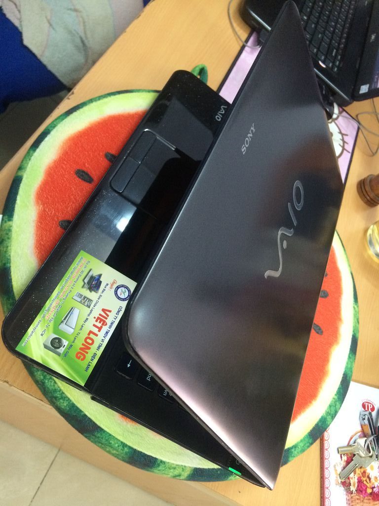 laptop-cu-sony-vaio-ea_6-1