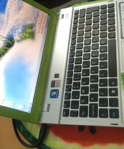 BÁN LAPTOP CŨ SONY VAIO VPC – YB15AG - NHỎ GỌN - BỎ ĐƯỢC CỐP XE