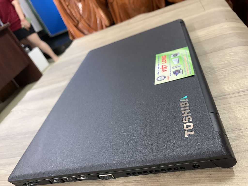 laptop-cu-toshiba-b35-core_i3-camera_1