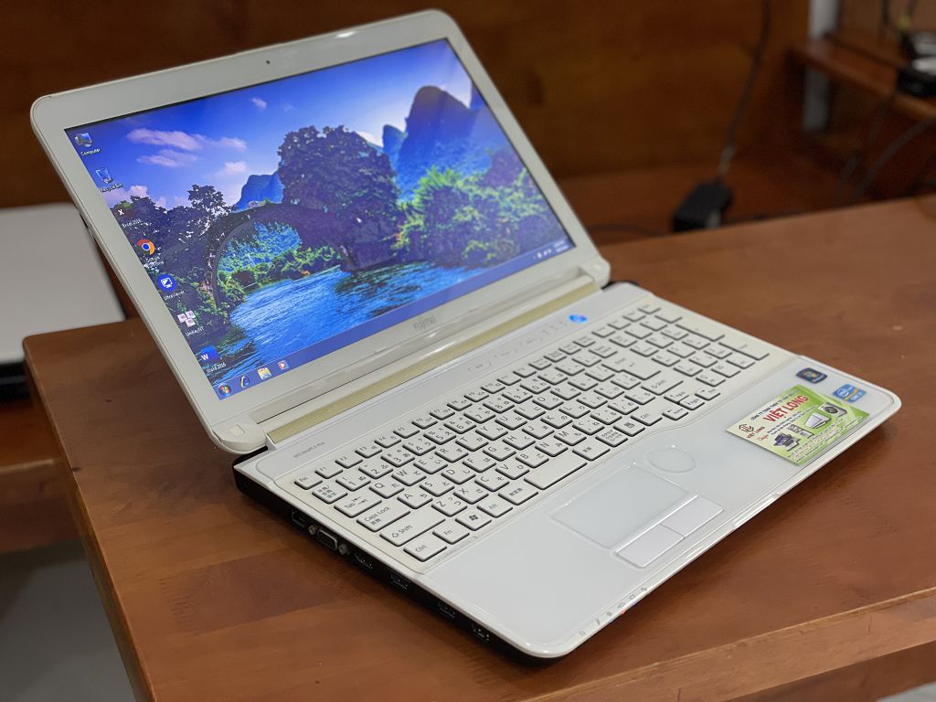 laptop-cu-fujitsu-AH77-core i7-đẹp (1)