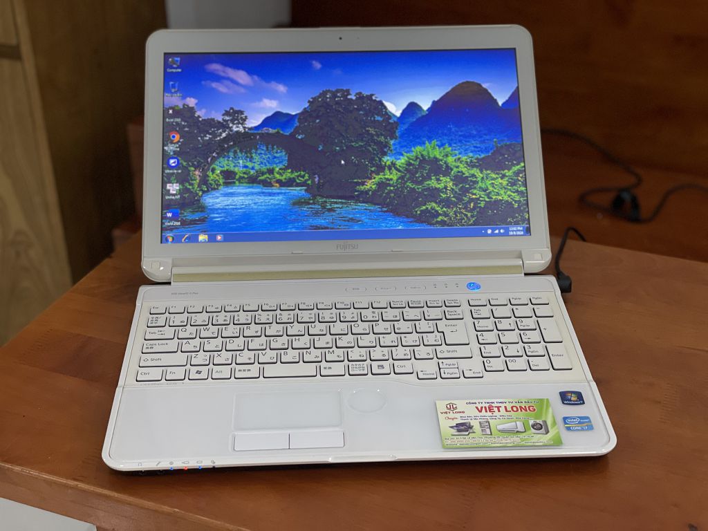 laptop-cu-fujitsu-AH77-core i7-đẹp (4)