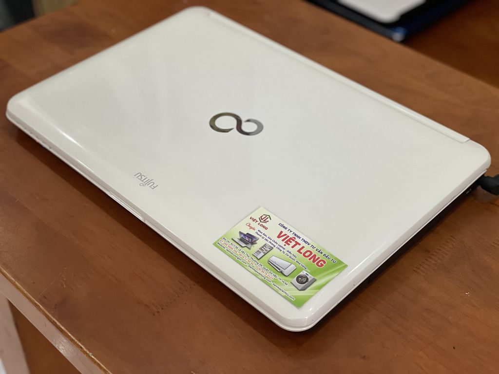 laptop-cu-fujitsu-AH77-core i7-đẹp (6)