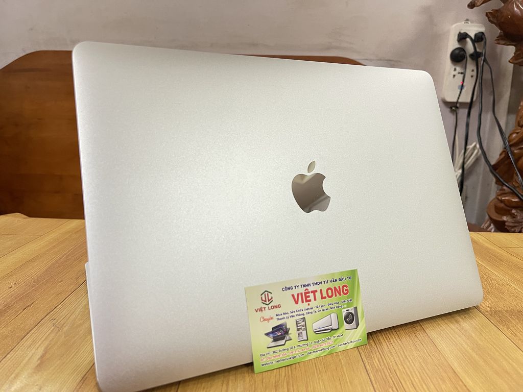 laptop-cu-macbook-pro-2017-sliver (10)