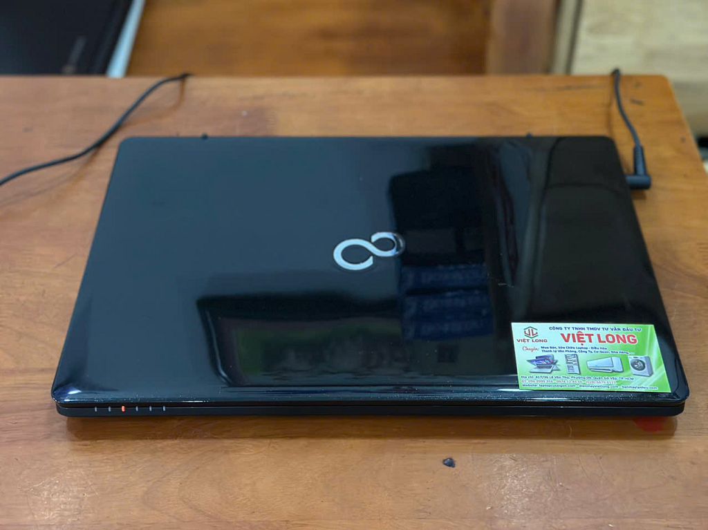 laptop-cu-Fujitsu-AH77-Core i7-Gen 6-Cảm ứng (2)