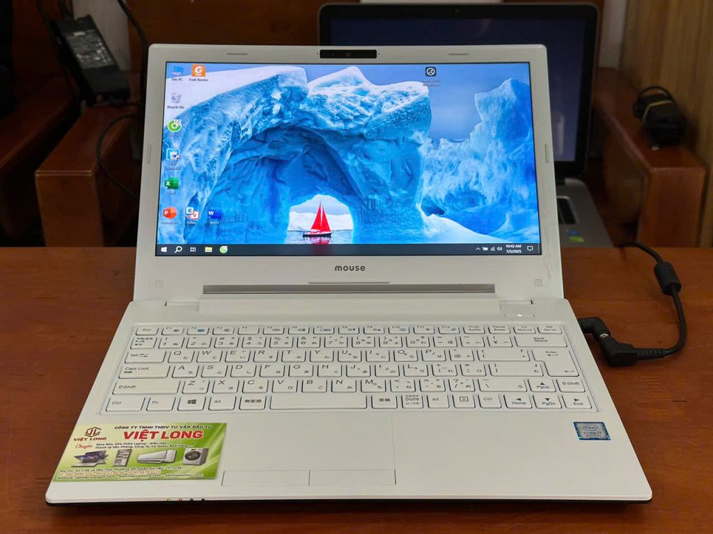 laptop-cu-Mouse J370-core i7-Gen 8 (10)