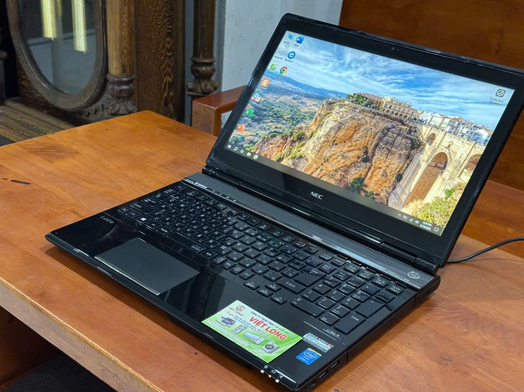 laptop-cu-Nec-LL750-core i7 (1)