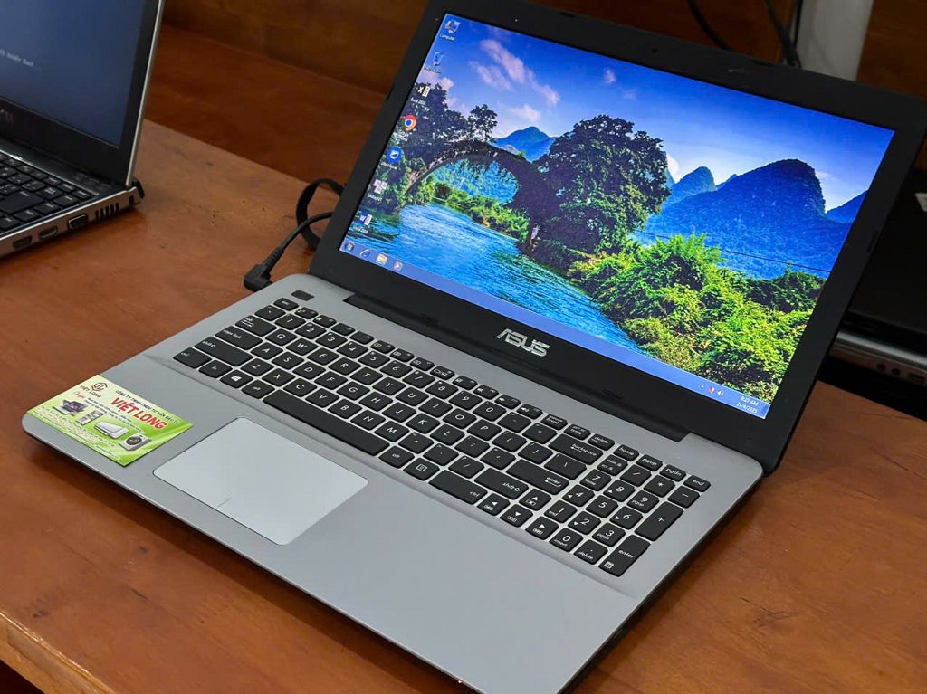 laptop-cu-asus-F555L-core i5-2vga (4)